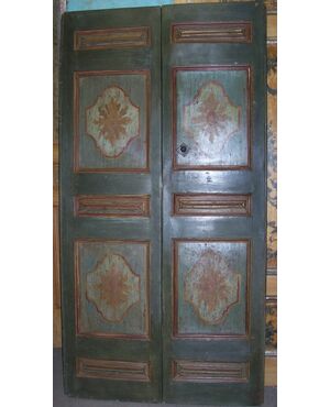 Marche door in tempera-painted chestnut, 17th century