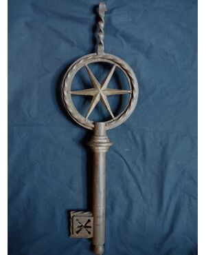 Splendid 18th-century locksmith sign, 61 cm