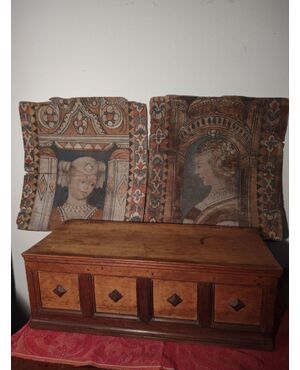 Grande scatola toscana in noce XVIII secolo