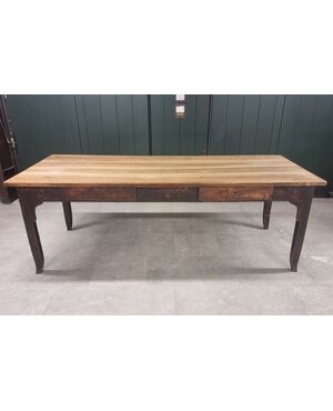Large 19th-century walnut table for cellar
