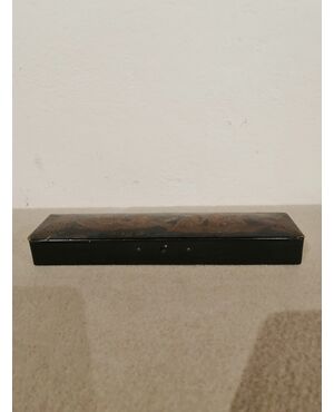 19th-century Japanese box in painted wood