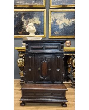 17th century Venetian walnut prayer stool