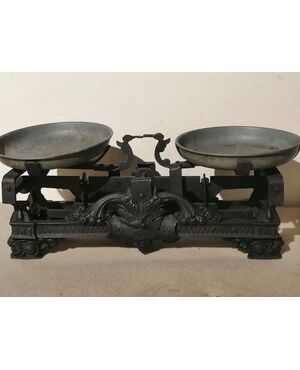 Bilancia dei primi del '900 in ghisa