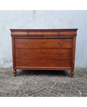 Cherry wood chest of drawers from the 1800s