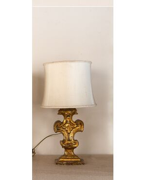 17th century carved and gilded palm holder