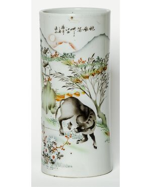 Chinese painted ceramic vase - China - Qing Dynasty (Manchu China) (1692-1911)