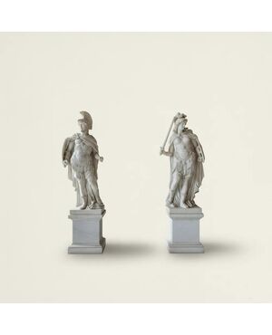 
Grandi Sculture di Antichi Guerrieri in Marmo Bianco