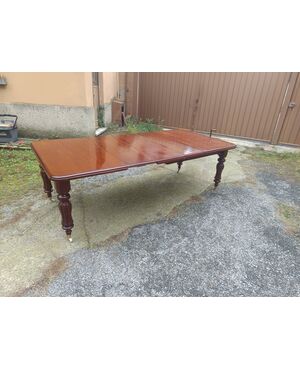 Tavolo inglese con allunghi