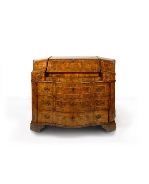 Walnut and burr walnut veneered drop-front chest of drawers, Verona, 18th century
