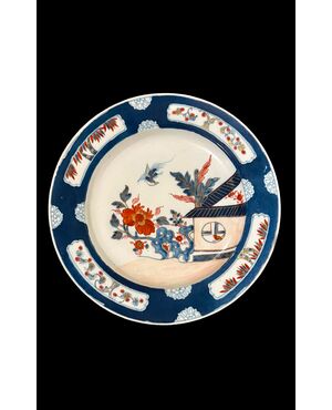 Porcelain plate with Chinese-inspired decoration. Ginori Doccia manufacture.
