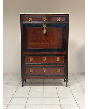 Louis XVI walnut secretaire, late 1700s.
