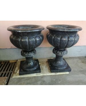 COPPIA DI VASI IN MARMO