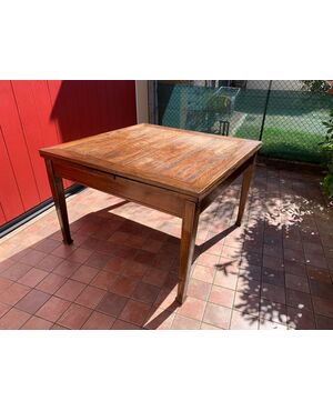 Tavolo allungabile 700