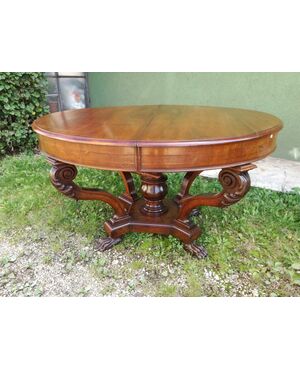 Early 1800s Basket Table