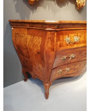 Cassettone Modena mosso