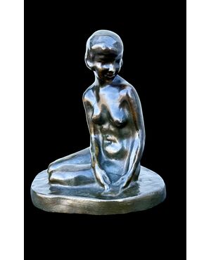 Bronze sculpture depicting a female nude. France.