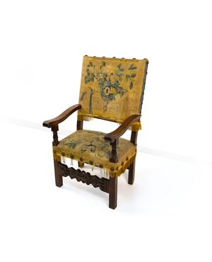 Poltrona in noce, XVII secolo