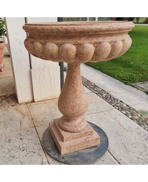 Pair of 20th-century stoups in Verona pink marble