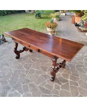 Large Tuscan Refectory Table from the 1800s in Walnut