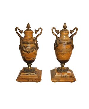 Coppia vasi in stile impero in marmo francesi - XIX secolo