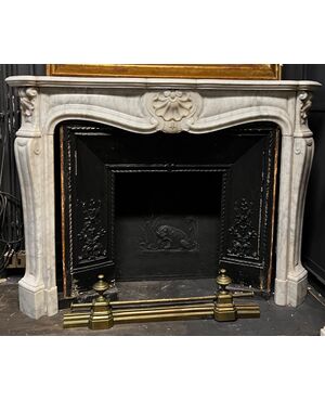 CHM603 - Affascinante camino in marmo bianco di Carrara, epoca '800, misure cm L 145 x H 107 x P 36