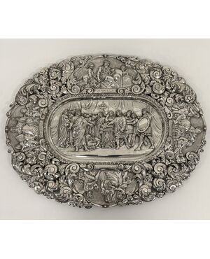 Large parade plate, Milan, 20th century, embossed silver