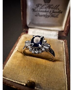 Anello  con  Zaffiro  e  Diamanti