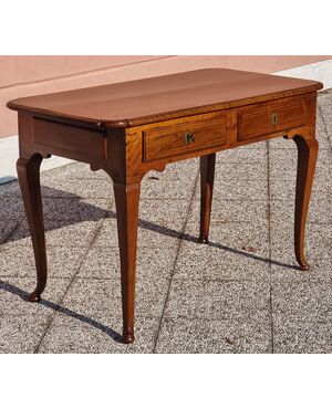 Piedmontese small table / desk in solid walnut, 18th century