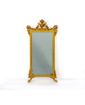 Specchiera in legno scolpito e dorato, Napoli, fine del XVIII secolo