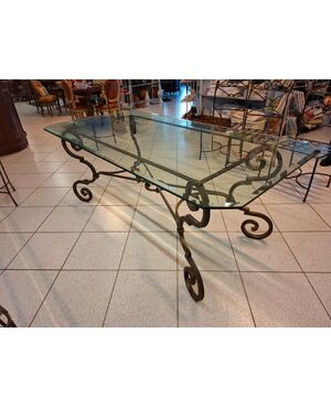 Tavolo in ferro battuto