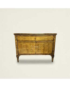 
Credenza Luigi XVI in legno intarsiato – Italia XIX secolo