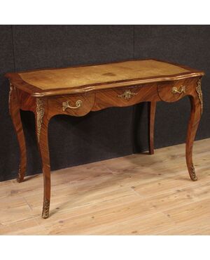 Scrivania francese in stile Luigi XV del XX secolo
