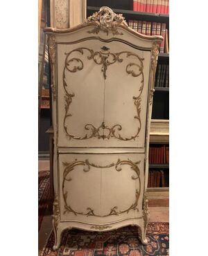 ARM259 - Mobile con ribalta e fregi dorati, epoca '700, misure cm L 90 x H 180 x P 65