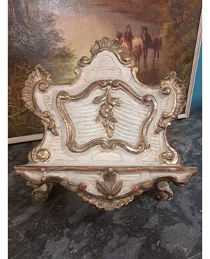 Leggio laccato e dorato drl '700