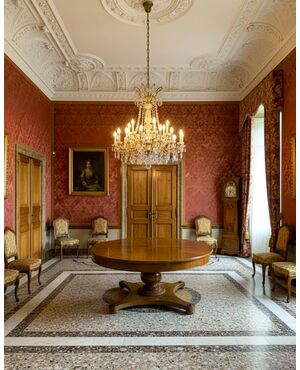 Tavolo tondo in noce Impero 1840 alta qualità