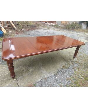 Tavolo inglese con allunghi