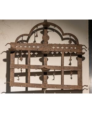 Griglia portalumi in ferro - XVII secolo