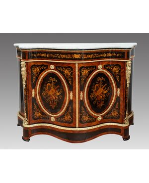 Credenza antica Napoleone III Francese in legni esotici pregiati con innesti di elementi in bronzo dorato. Periodo XIX secolo.