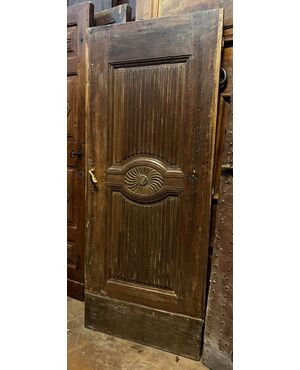 PTCI550 - Walnut door, 19th century, dimensions cm W 81 x H 195