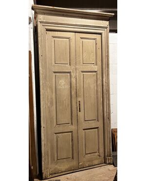 PTS902 - N. 3 porte in legno laccato, con telaio, epoca '800, luce cm L 100 x H 233