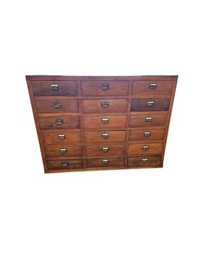 Shop chest of drawers