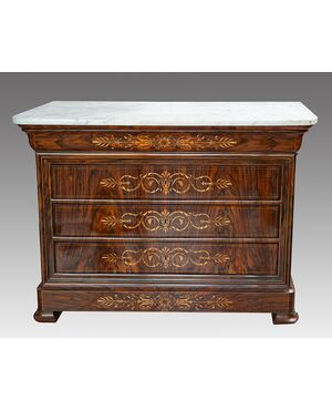 Antique French Charles X chest of drawers in walnut burl with white statuary marble top. 19th century period.