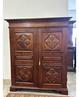 Cloverleaf wardrobe. Genoa, 17th century. Restored