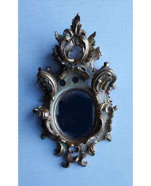 Delicate small mirror