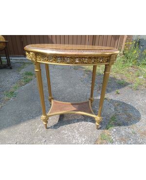 Tavolo da salotto dorato