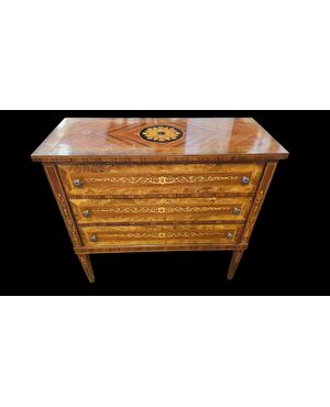 Lombard chest of drawers