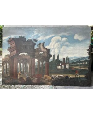 ENORME ARCHITETTURA CON PAESAGGIO