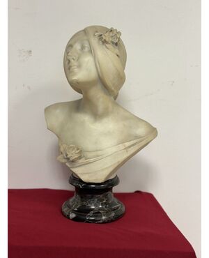Busto in marmo di Carrara. La bella Fiorentina Emilio fiaschi 1858 . 1941