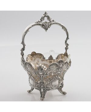 Embossed and chiseled silver basket, Bruckmann & Söhne, Germany, 19th century