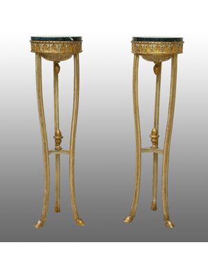 Elegant pair of "guéridons"